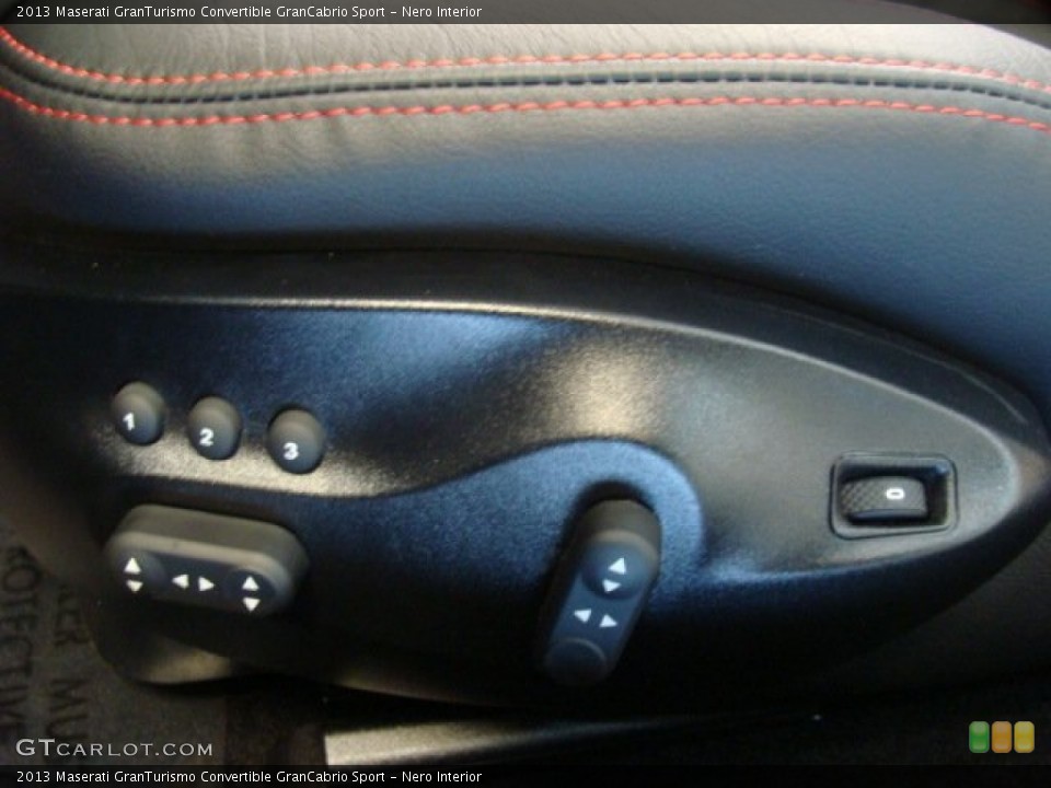 Nero Interior Controls for the 2013 Maserati GranTurismo Convertible GranCabrio Sport #78497729