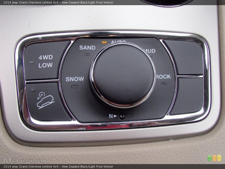 New Zealand Black/Light Frost Interior Controls for the 2014 Jeep Grand Cherokee Limited 4x4 #78501725
