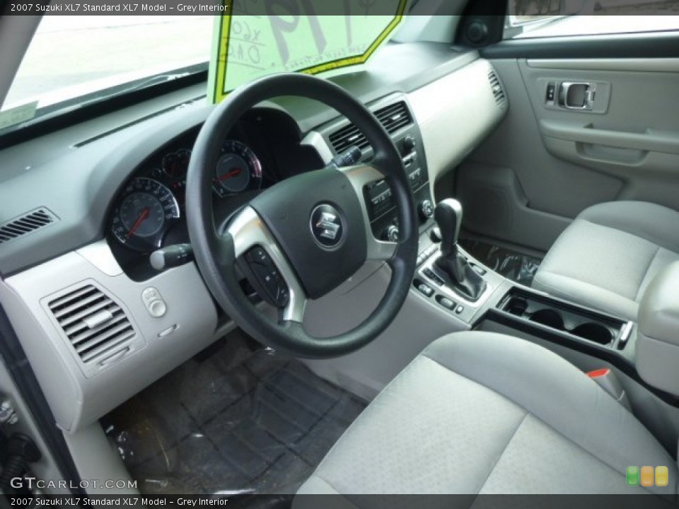 Grey 2007 Suzuki XL7 Interiors