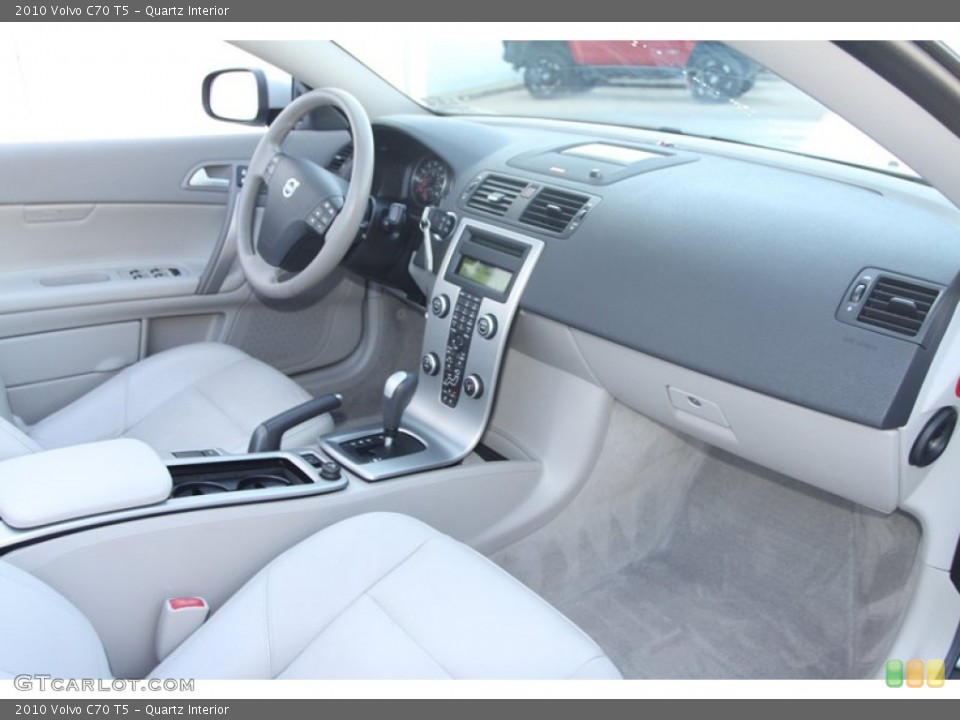Quartz Interior Dashboard for the 2010 Volvo C70 T5 #78506480