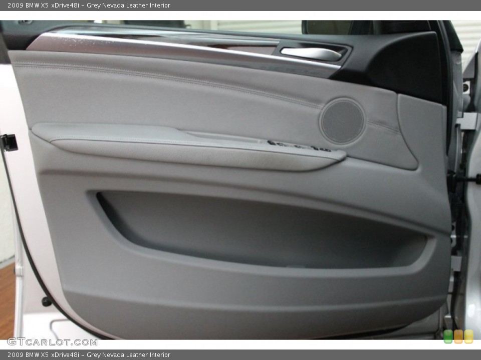 Grey Nevada Leather Interior Door Panel for the 2009 BMW X5 xDrive48i #78506602