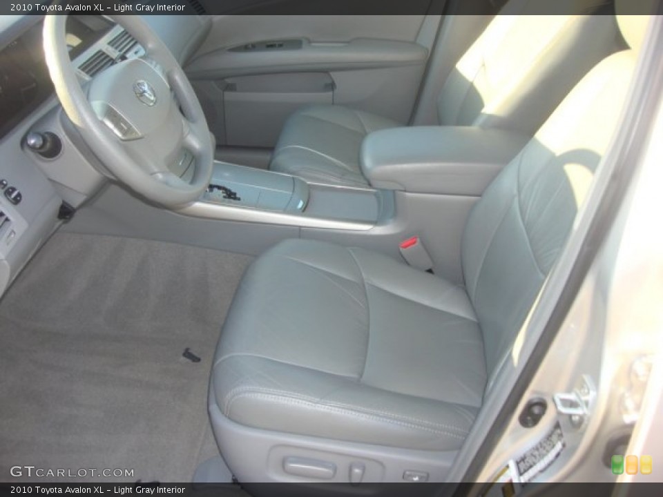 Light Gray Interior Photo for the 2010 Toyota Avalon XL #78513263