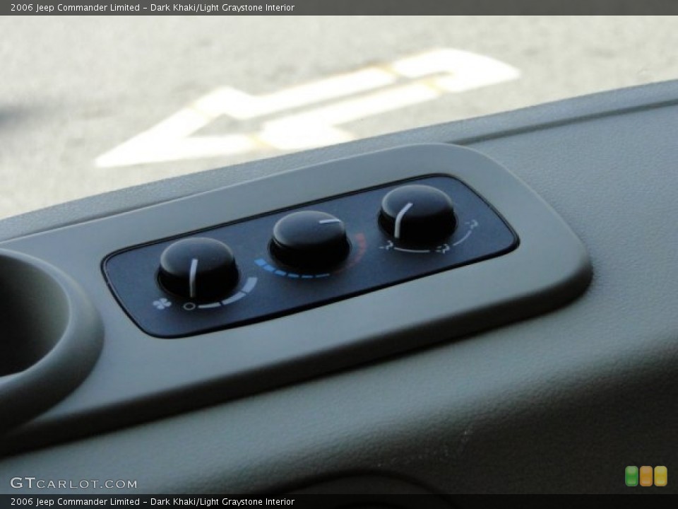Dark Khaki/Light Graystone Interior Controls for the 2006 Jeep Commander Limited #78516461