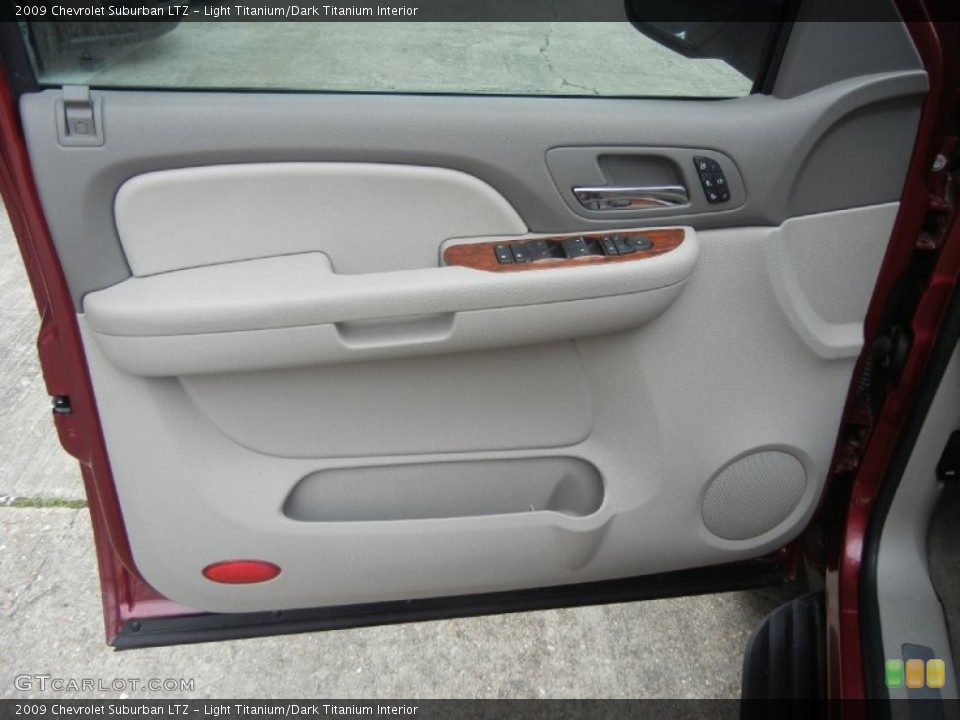 Light Titanium/Dark Titanium Interior Door Panel for the 2009 Chevrolet Suburban LTZ #78526749