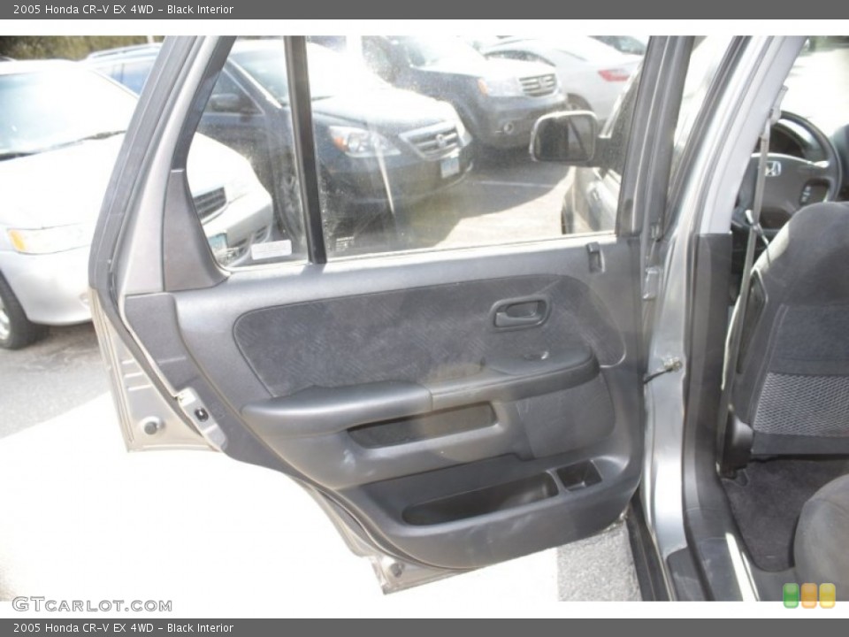 Black Interior Door Panel for the 2005 Honda CR-V EX 4WD #78543145