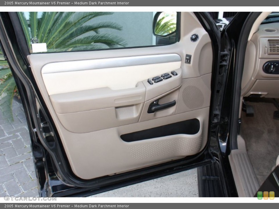Medium Dark Parchment Interior Door Panel for the 2005 Mercury Mountaineer V6 Premier #78553650