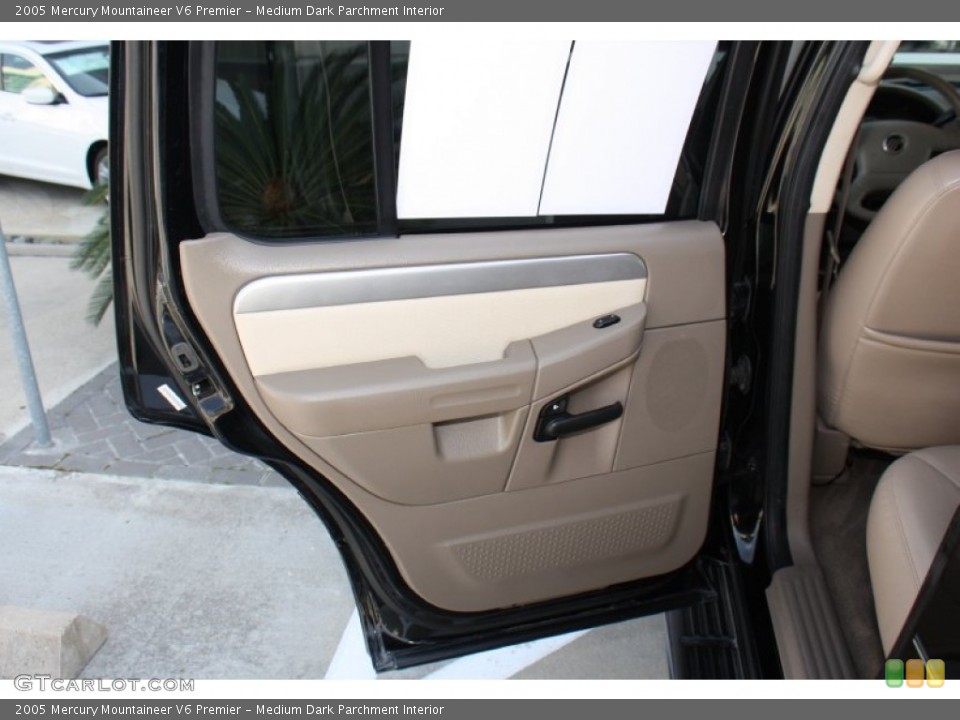 Medium Dark Parchment Interior Door Panel for the 2005 Mercury Mountaineer V6 Premier #78553700