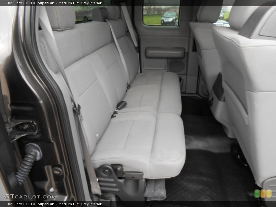 Medium Flint Grey Interior Rear Seat for the 2005 Ford F150 XL SuperCab #78561428