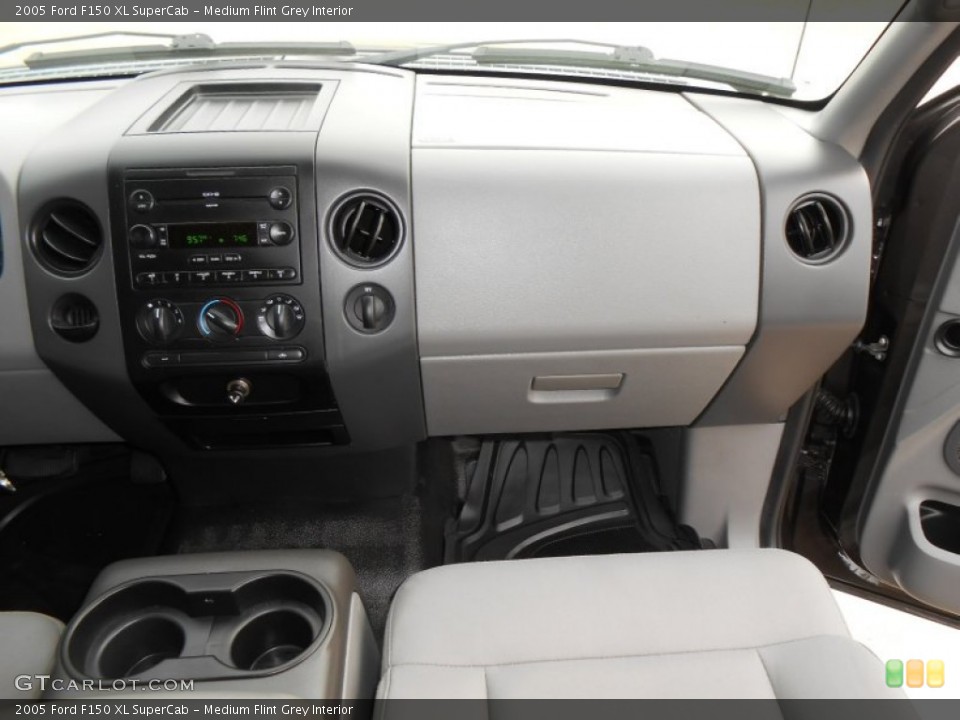 Medium Flint Grey Interior Dashboard for the 2005 Ford F150 XL SuperCab #78561449
