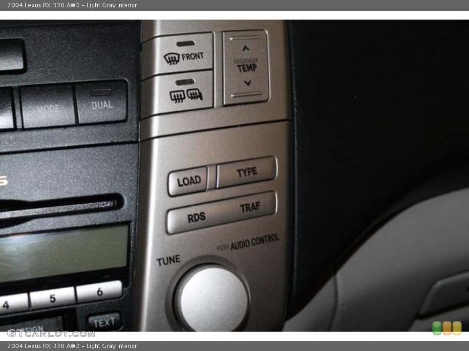 Light Gray Interior Controls for the 2004 Lexus RX 330 AWD #78563816