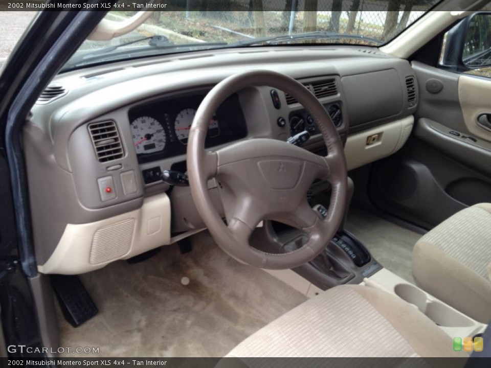 Tan Interior Photo for the 2002 Mitsubishi Montero Sport XLS 4x4 #78588252