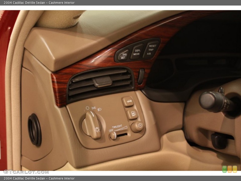Cashmere Interior Controls for the 2004 Cadillac DeVille Sedan #78602442