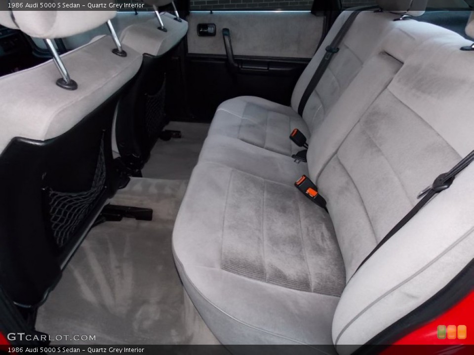 Quartz Grey Interior Rear Seat for the 1986 Audi 5000 S Sedan #78604380