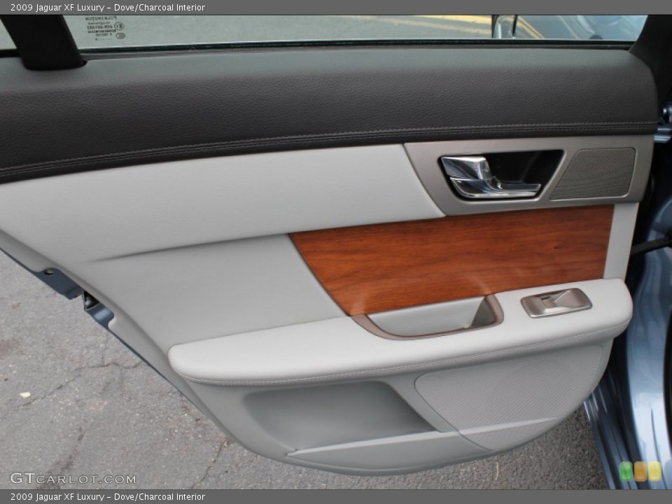 Dove/Charcoal Interior Door Panel for the 2009 Jaguar XF Luxury #78606606