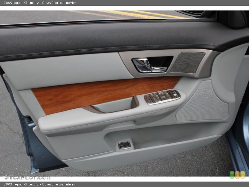Dove/Charcoal Interior Door Panel for the 2009 Jaguar XF Luxury #78606657