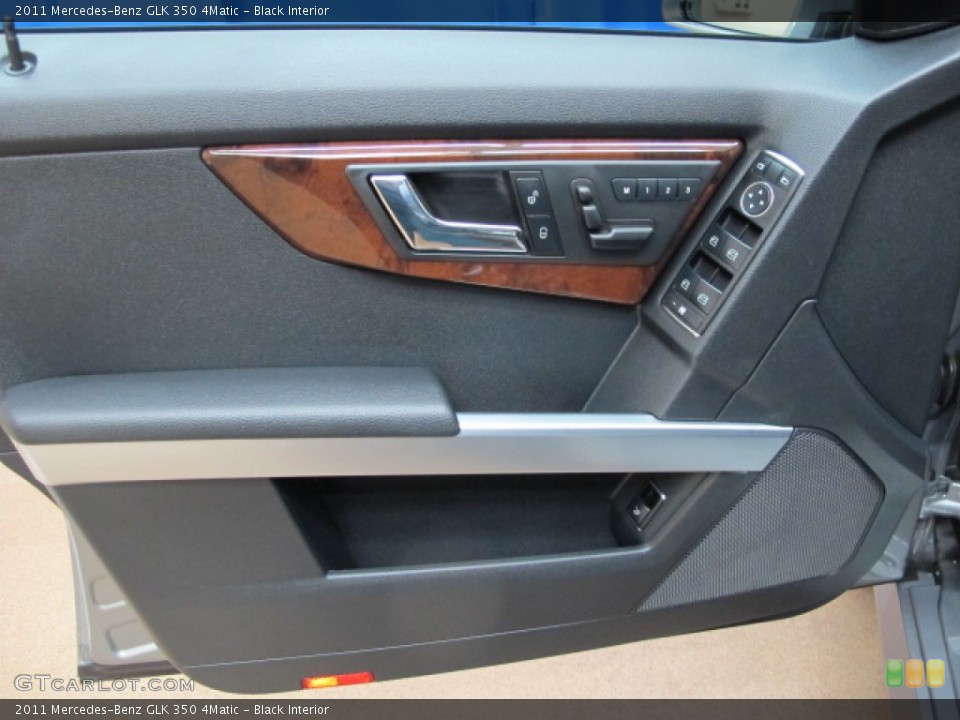 Black Interior Controls for the 2011 Mercedes-Benz GLK 350 4Matic #78610110