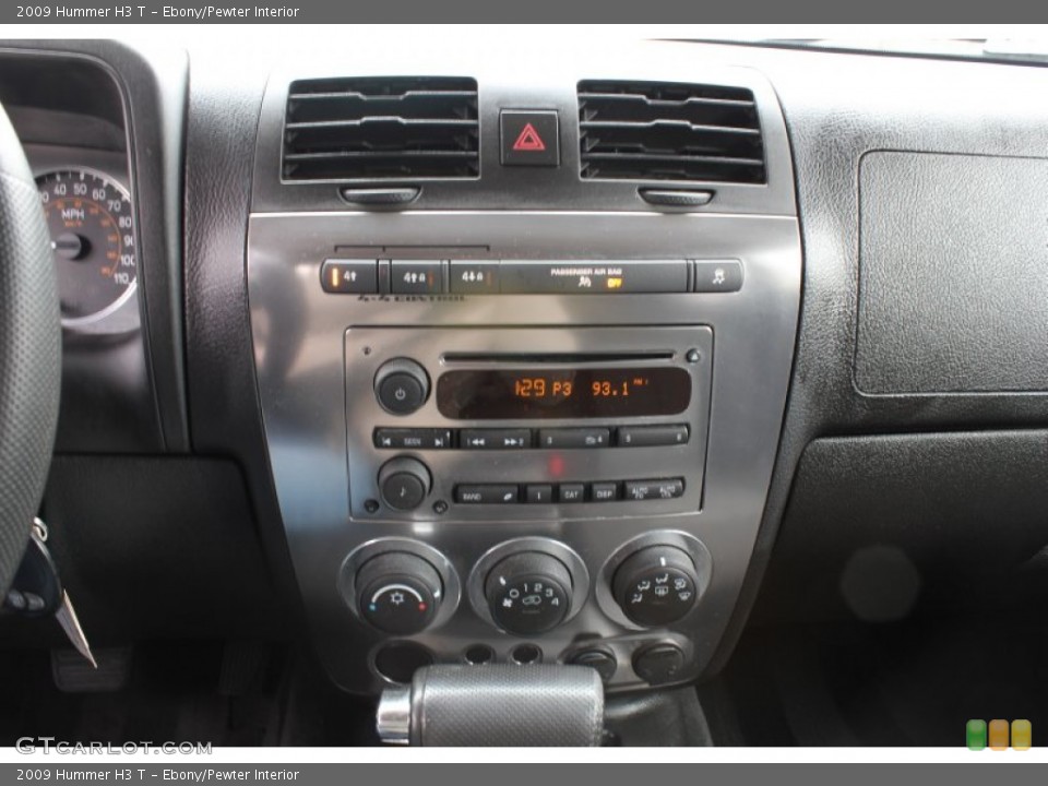 Ebony/Pewter Interior Controls for the 2009 Hummer H3 T #78624909