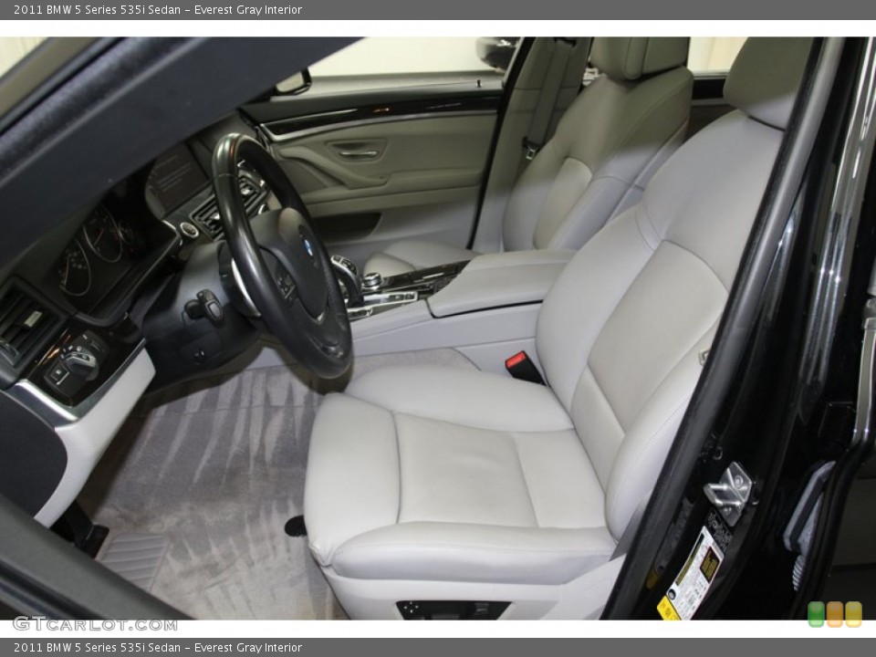 Everest Gray Interior Photo for the 2011 BMW 5 Series 535i Sedan #78630492