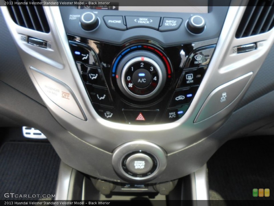 Black Interior Controls for the 2013 Hyundai Veloster  #78633027