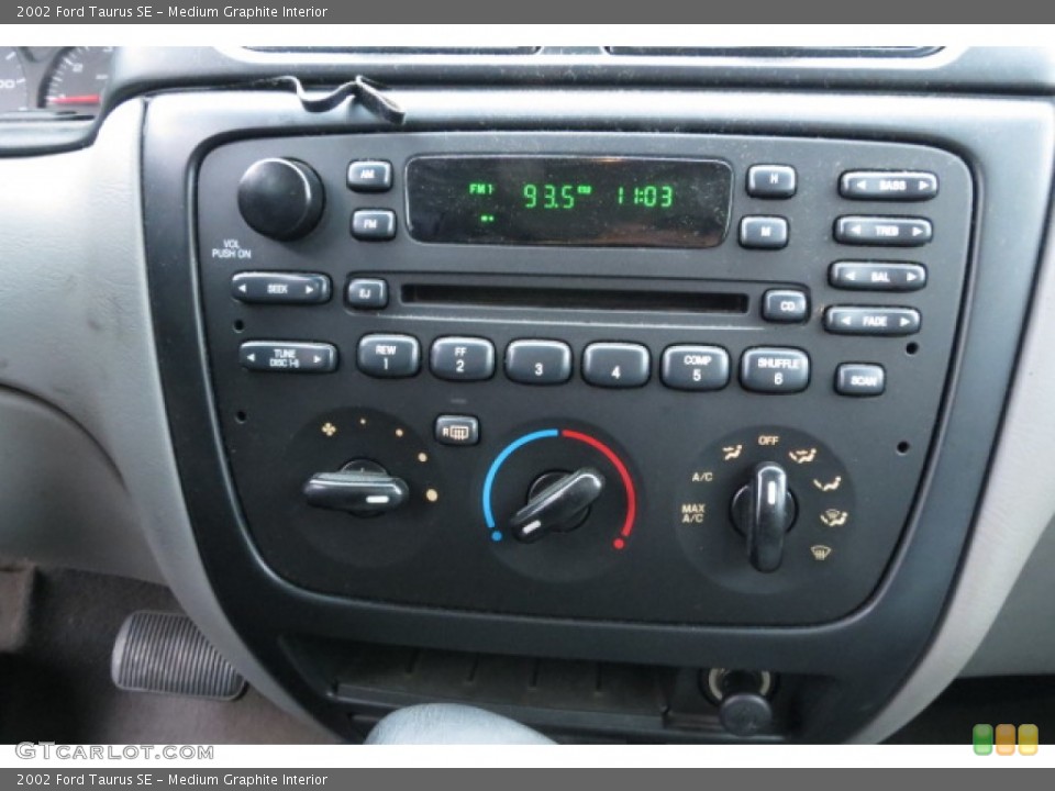 Medium Graphite Interior Controls for the 2002 Ford Taurus SE #78645670