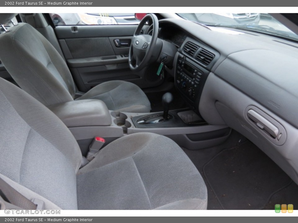 Medium Graphite Interior Photo for the 2002 Ford Taurus SE #78645733