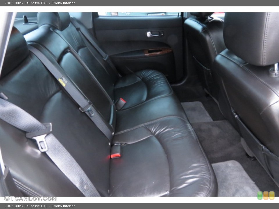 Ebony Interior Photo for the 2005 Buick LaCrosse CXL #78646560