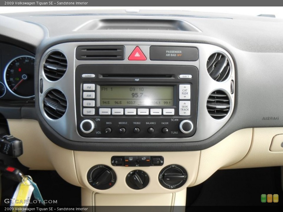 Sandstone Interior Controls for the 2009 Volkswagen Tiguan SE #78647284