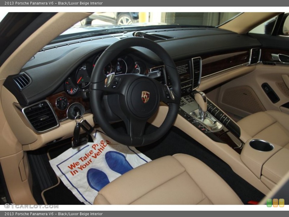 Black/Luxor Beige Interior Photo for the 2013 Porsche Panamera V6 #78649973