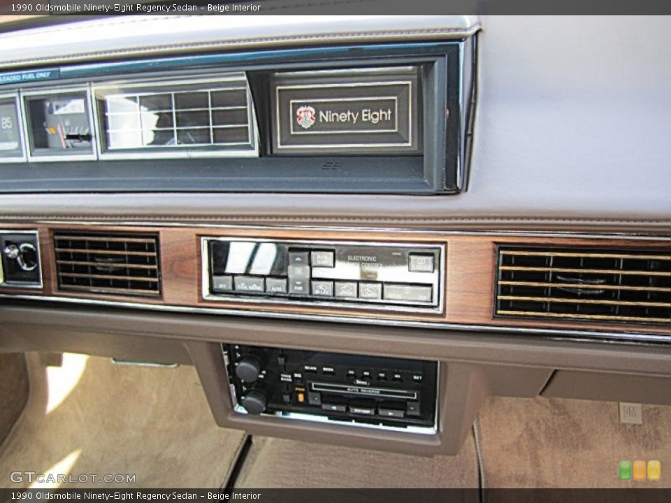 Beige Interior Controls for the 1990 Oldsmobile Ninety-Eight Regency Sedan #78651928