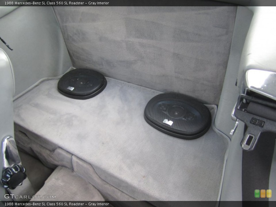 Gray Interior Rear Seat for the 1988 Mercedes-Benz SL Class 560 SL Roadster #78652732