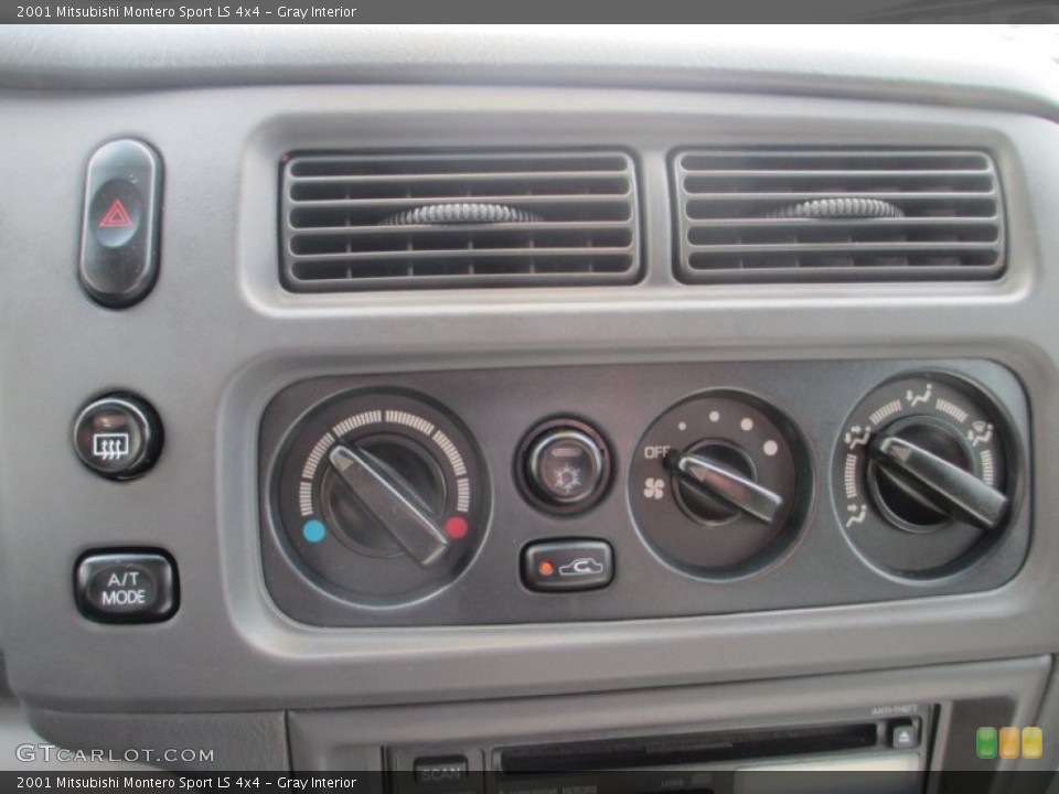 Gray Interior Controls for the 2001 Mitsubishi Montero Sport LS 4x4 #78667960