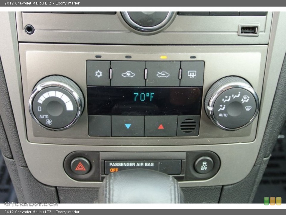 Ebony Interior Controls for the 2012 Chevrolet Malibu LTZ #78675088