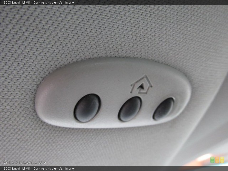 Dark Ash/Medium Ash Interior Controls for the 2003 Lincoln LS V8 #78678751
