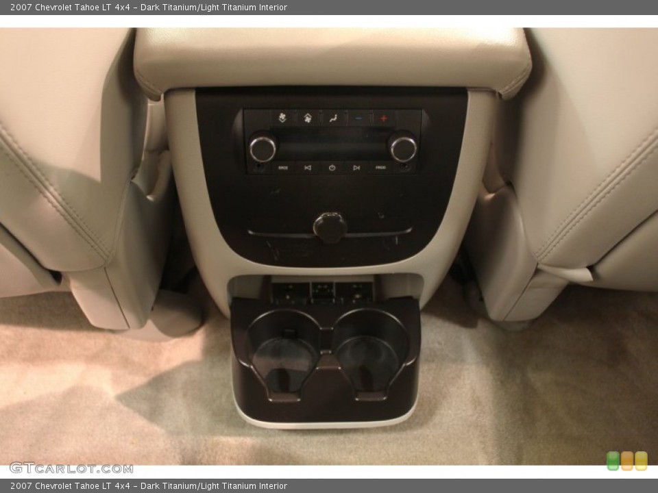 Dark Titanium/Light Titanium Interior Controls for the 2007 Chevrolet Tahoe LT 4x4 #78682190