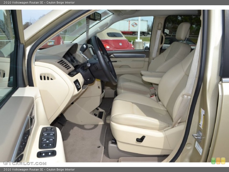 Ceylon Beige Interior Photo for the 2010 Volkswagen Routan SE #78691105
