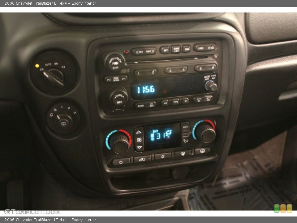 Ebony Interior Controls for the 2006 Chevrolet TrailBlazer LT 4x4 #78692707