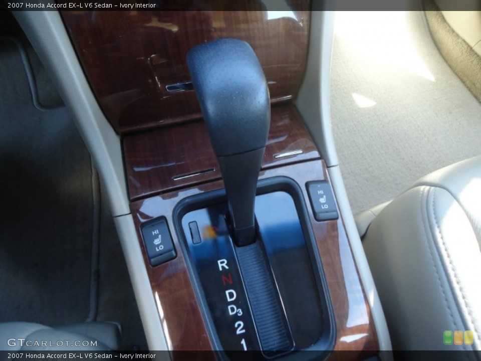 Ivory Interior Transmission for the 2007 Honda Accord EX-L V6 Sedan #78695716
