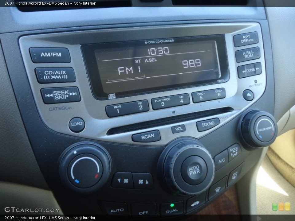 Ivory Interior Controls for the 2007 Honda Accord EX-L V6 Sedan #78695815