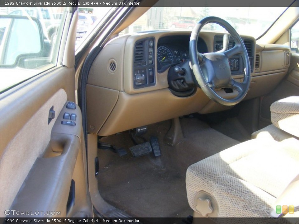 Medium Oak Interior Photo for the 1999 Chevrolet Silverado 2500 LS Regular Cab 4x4 #78704218