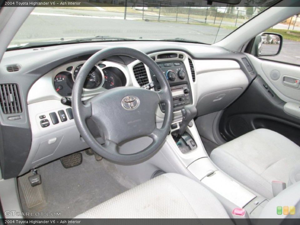 Ash 2004 Toyota Highlander Interiors