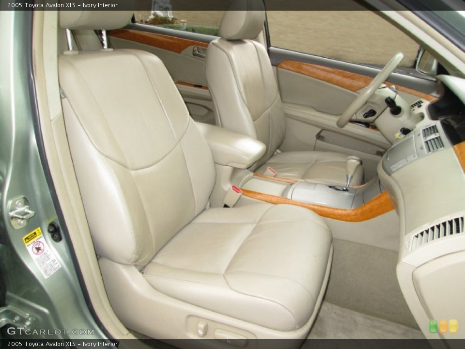 Ivory Interior Photo for the 2005 Toyota Avalon XLS #78707813