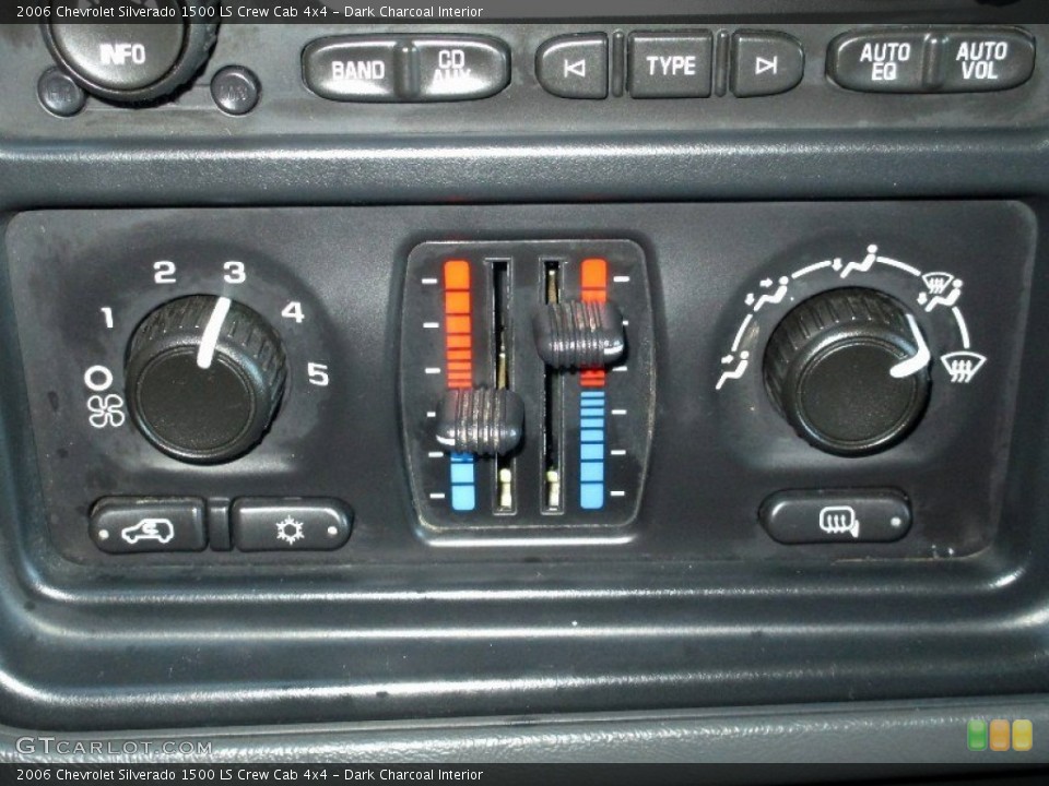 Dark Charcoal Interior Controls for the 2006 Chevrolet Silverado 1500 LS Crew Cab 4x4 #78712622