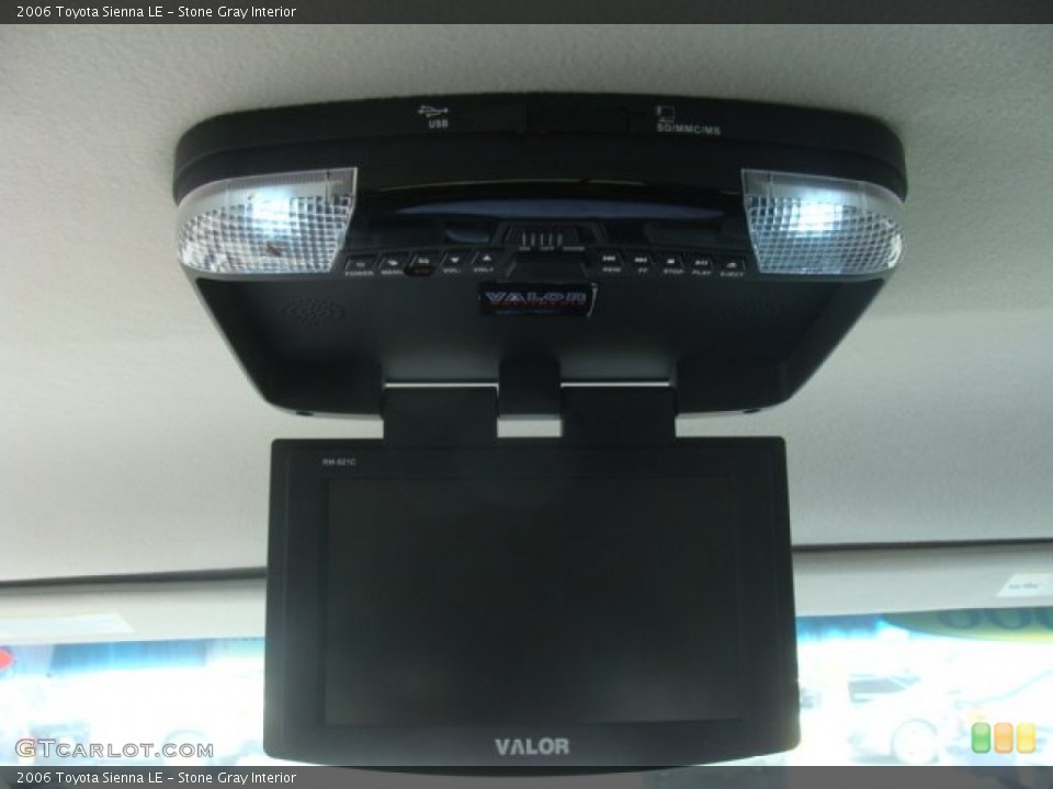 Stone Gray Interior Entertainment System for the 2006 Toyota Sienna LE #78716105