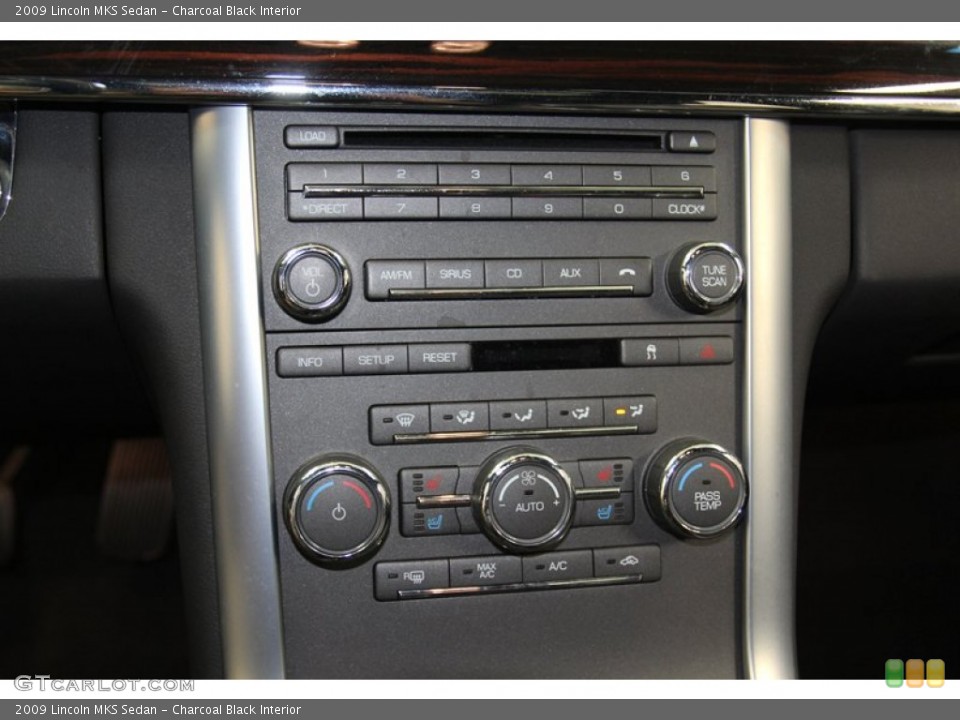 Charcoal Black Interior Controls for the 2009 Lincoln MKS Sedan #78720392