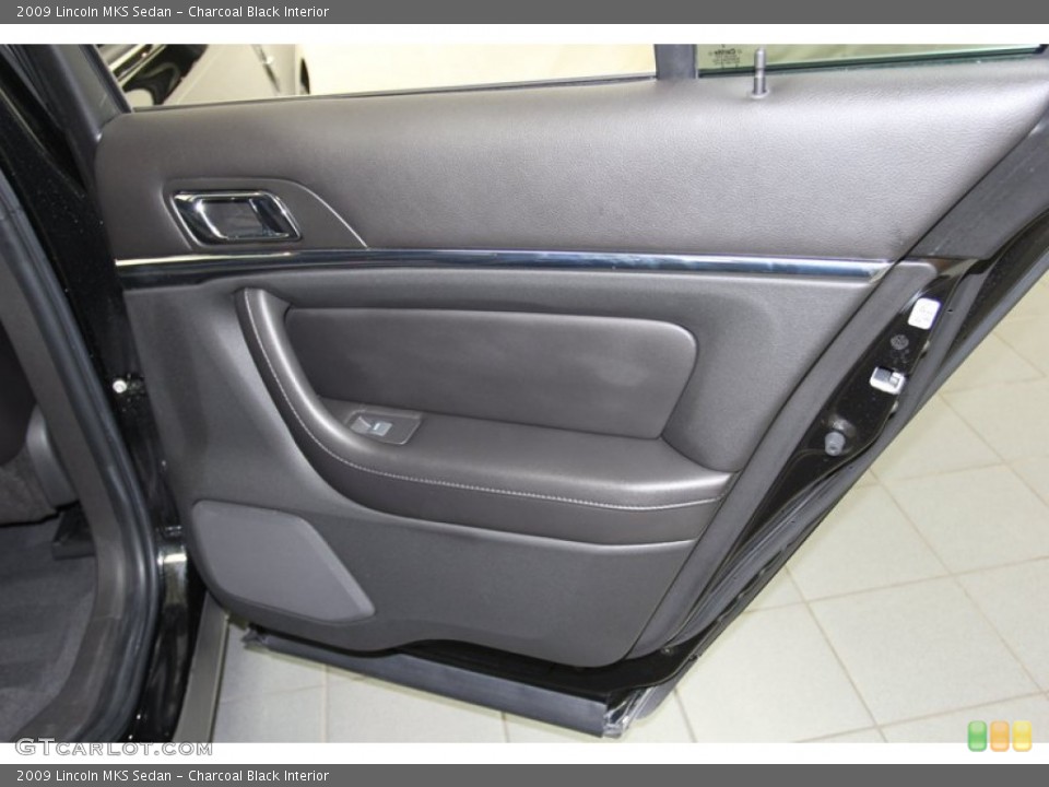 Charcoal Black Interior Door Panel for the 2009 Lincoln MKS Sedan #78720839