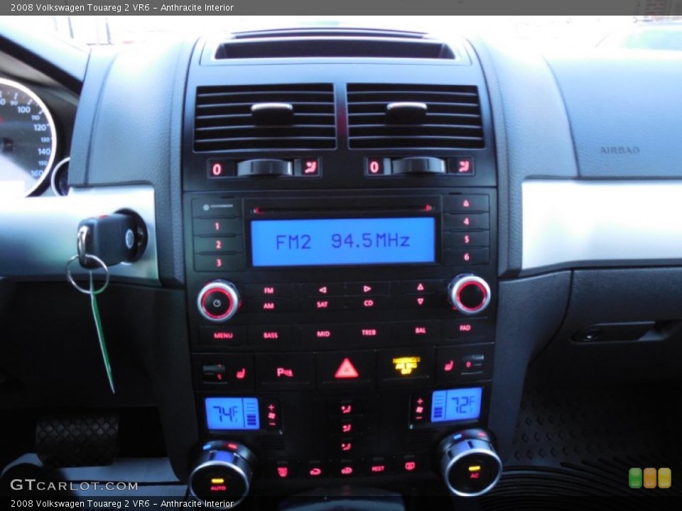 Anthracite Interior Controls for the 2008 Volkswagen Touareg 2 VR6 #78721911