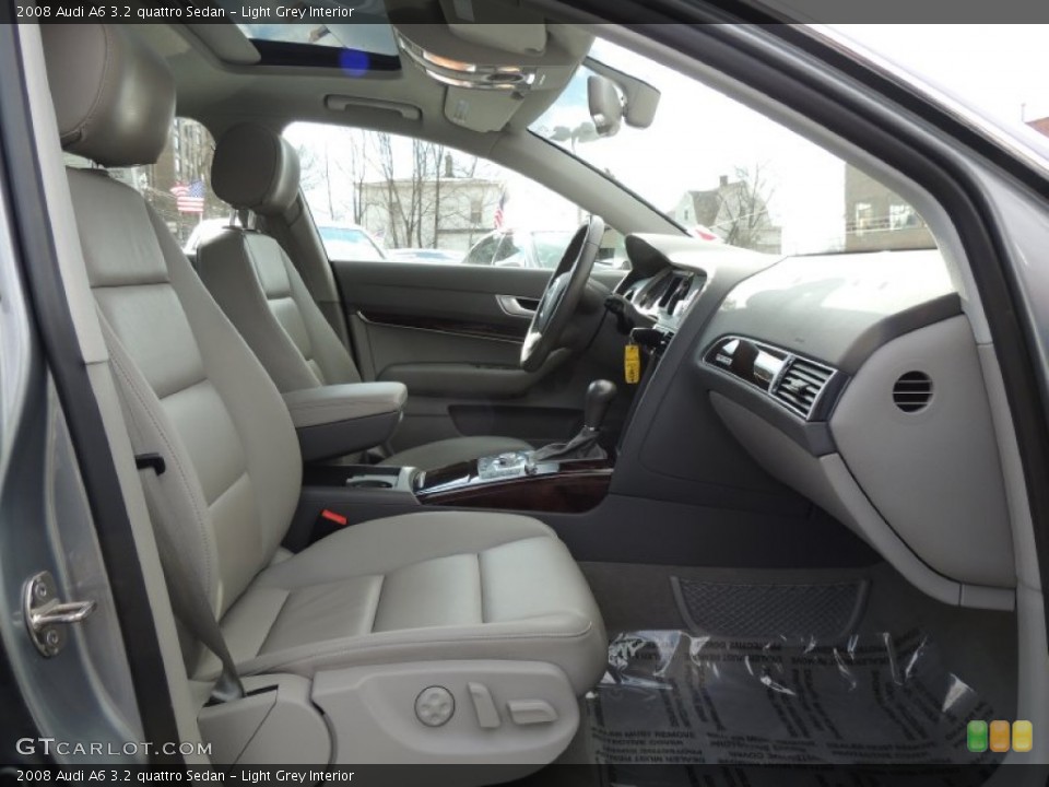 Light Grey Interior Photo for the 2008 Audi A6 3.2 quattro Sedan #78724111
