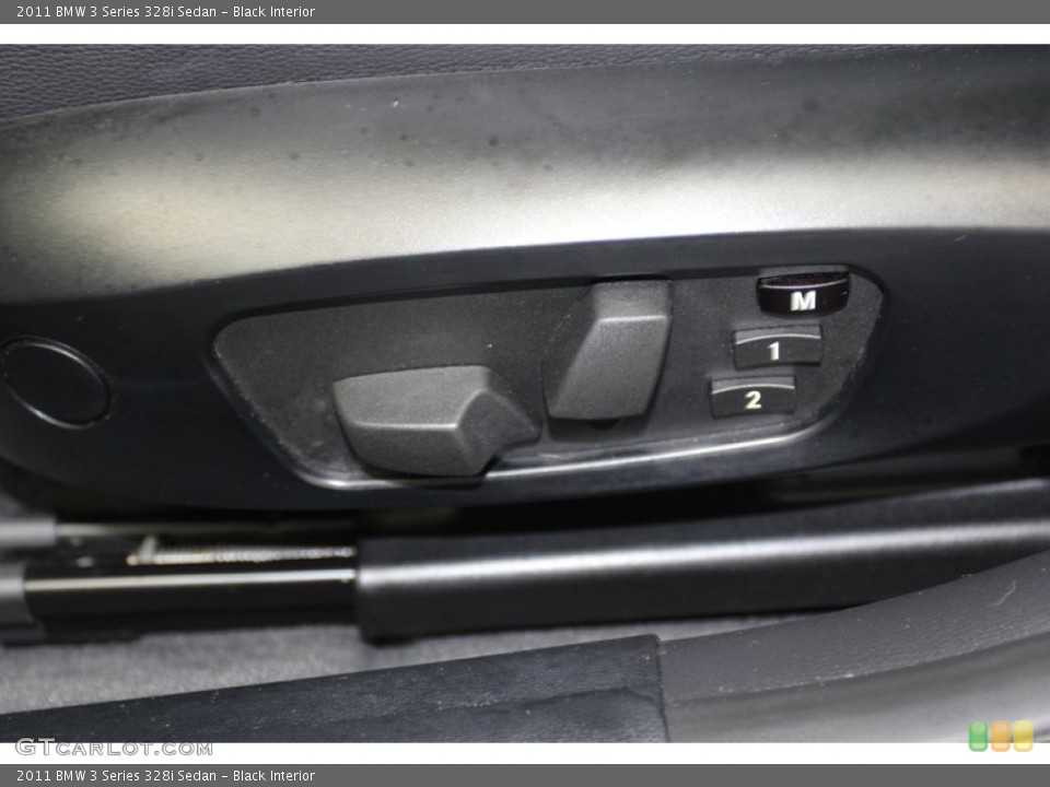Black Interior Controls for the 2011 BMW 3 Series 328i Sedan #78727145