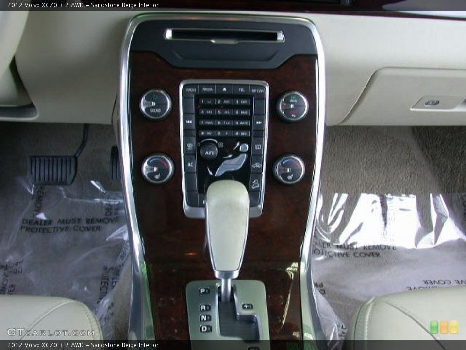 Sandstone Beige Interior Controls for the 2012 Volvo XC70 3.2 AWD #78731642