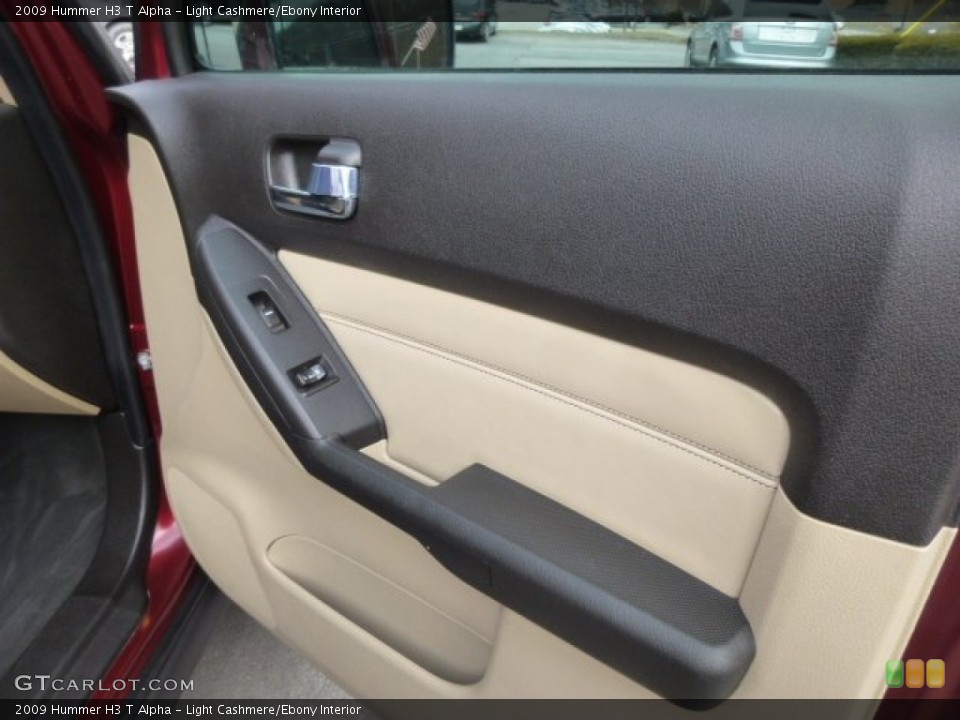 Light Cashmere/Ebony Interior Door Panel for the 2009 Hummer H3 T Alpha #78733025